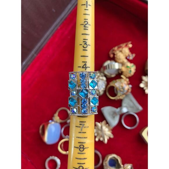 Silver Plated & Blue Topaz Colored Stones Rectangle-Shaped Bling Ring 5 1/4 adju - Picture 9 of 9